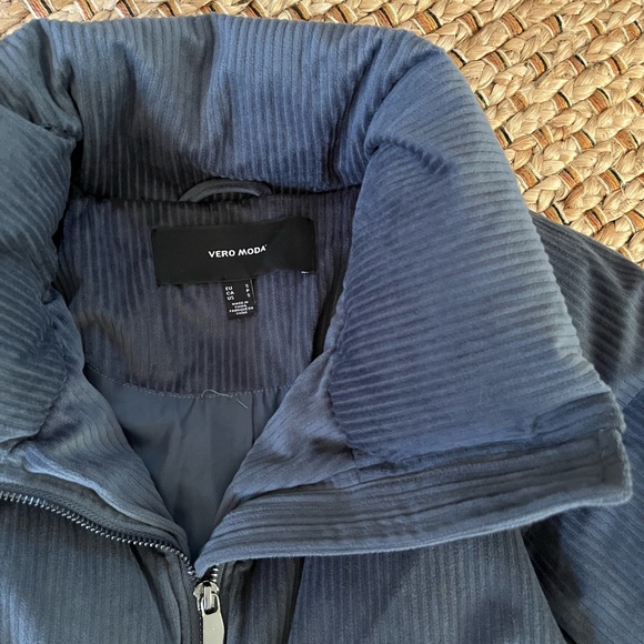 Vero Moda Puffer Jacket - Picture 7 of 12